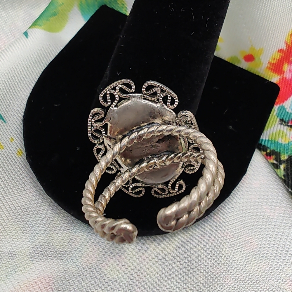 Vintage Mourning Cameo Ring - Silver Tone Adjustable Hematite Filigree - Picture 6 of 6